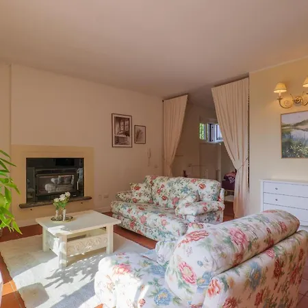 Ferienhaus Am Rosengarten Cerro (Laveno-Mombello)